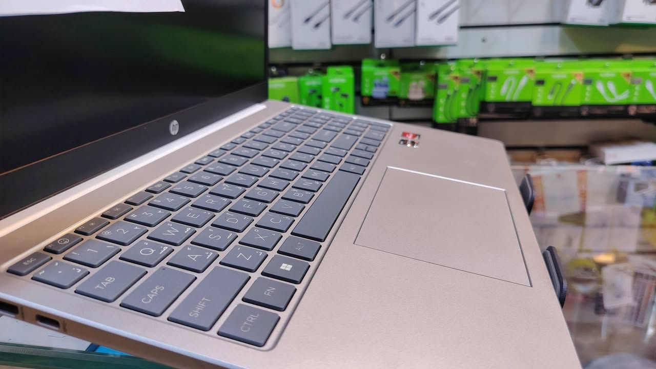 Ryzen 5 7520U • رام 8GB • 512GB NVMe