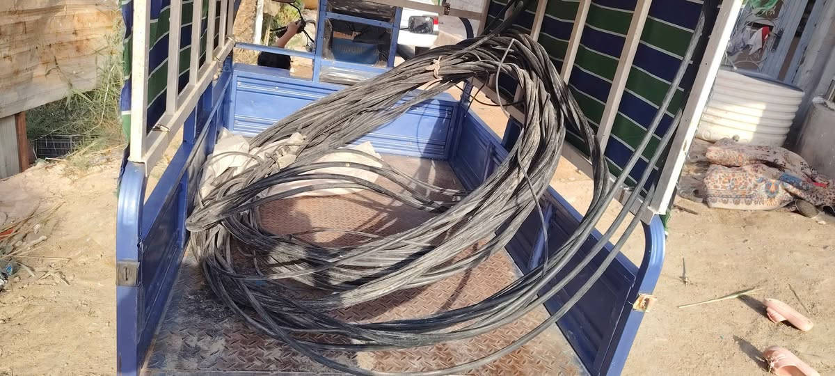 سلام ضفيره 120 جديده بعدهي المتر ب7 وبي مجال 41 متر العنوان كربلاء طريق طوريج كربلاء عمود 216   رقم *********** كربلاء, العراق
