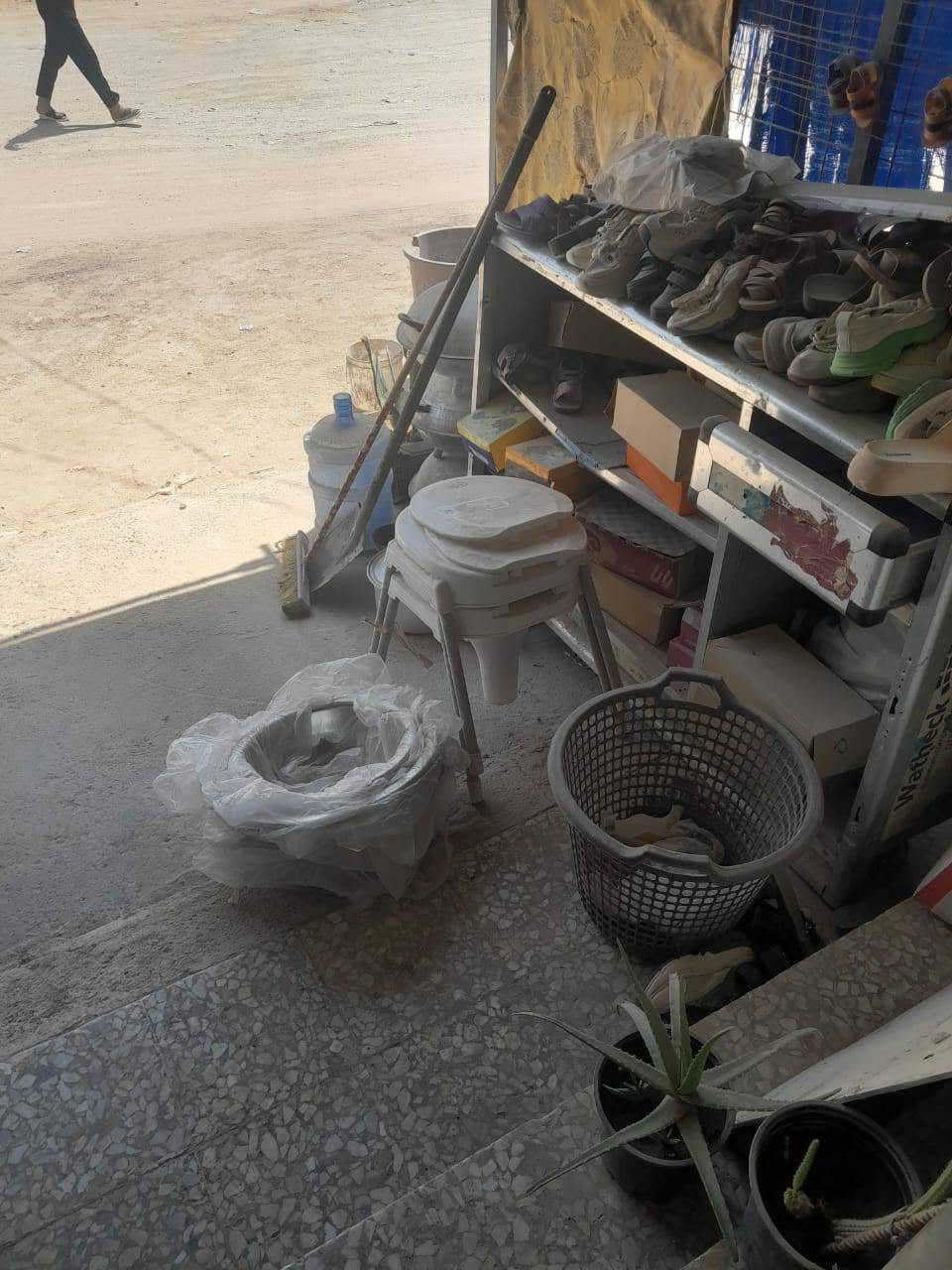 مواد منزلية متكاملة للبيع العدد الكلي 2667 قطعة عدا الرفوف والميوزة
رفوف عدد ٤١ رف 
مسطرة رف عدد ١٧ 
شيال رف عدد ٧٠ 
ميز جاهز عدد ٢
ميز قفص خانات كبير عدد ١
ميز سفينة عدد ٢
ميز مدرج عدد ١
ميز جام خانة معرض عدد ١

البضاعة كلش حلوا وتسوة وسعرها مناسب كلش زين بس مافارغ للمحل بسبب دوام للأستفسار إتصال على الرقم 
*********** ///***********
