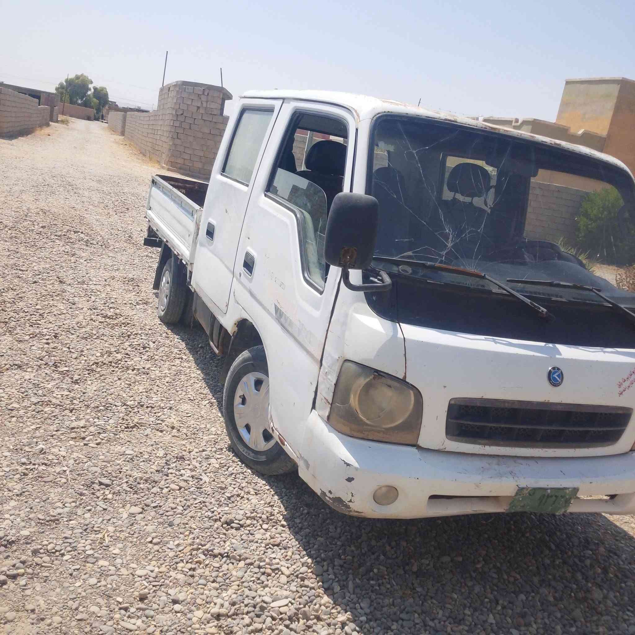 السلام عليكم يوجد كيه للبيع ام عيون موديل 2002 رقم فحص نينوى محرك وكير واكسن وصدر وباور كلو شرط السعر32وبيه مجال شي قليل الاستفسار علرقم ***********
