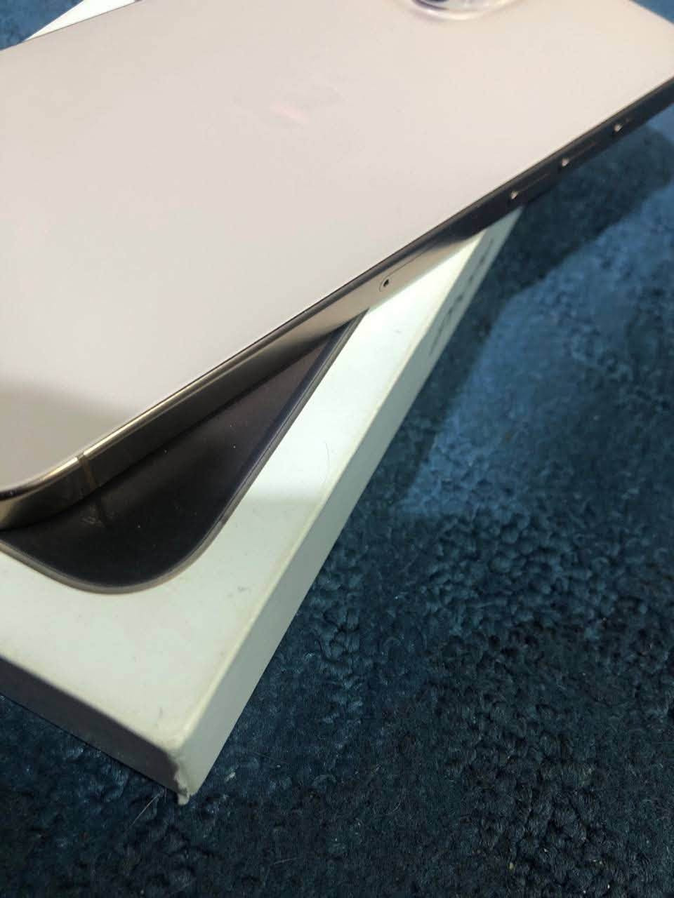 للبيع iPhone 16 Pro Max 256GB صحراوي في نجف الاشرف

الجهاز نظيف جدًا ومحافظ عليه واستخدام شخصي

السعة 256GB
اللون Desert Titanium صحراوي
صحة البطارية 90%
لم يدخل صيانة نهائيًا
لم يتم فتح أو تبديل أي قطعة
الشاشة أصلية
Face ID والكاميرات وجميع الوظائف تعمل بشكل ممتاز

السعر 1,400,000 دينار عراقي
قابل للتفاوض بشكل بسيط للجاد فقط

الموقع النجف الأشرف
التسليم يد بيد داخل النجف فقط
لا يوجد توصيل خارج المحافظة
لا يوجد تبديل البيع فقط
رقم: ***********

الرجاء التواصل للجادين فقط
والفحص متاح عند الاستلام
