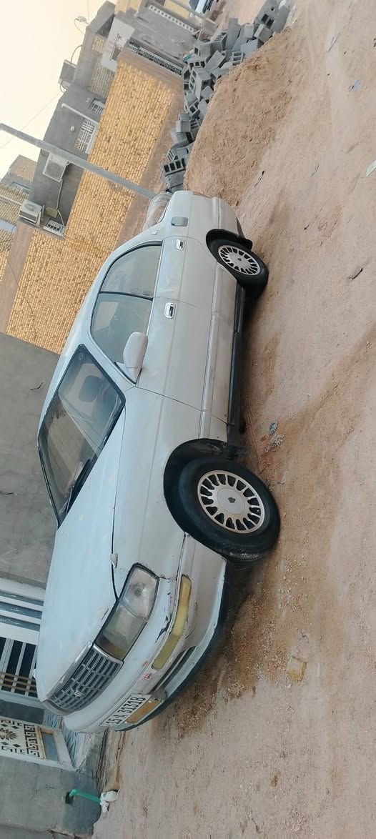 سلام عليكم لبيع  سياره  سعر ٥٠  ***********
