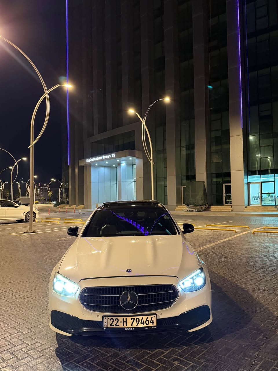 Mercedes E200 
2021 
Masafat Almani 🇩🇪
75000mil Royya 
Be sbux 
Bas 3 . Che PDR haya 
Panorama 
2 seuca zamana sayaraka 
Geru machena karabayy ba shart. 
*********** أربيل, العراق
