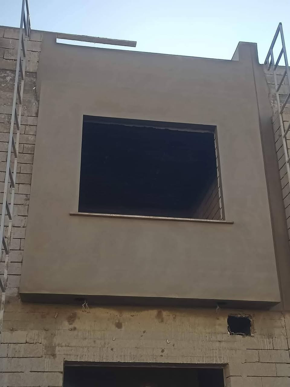 يا الله يا الله
اسطه ابو سجاد جاهز للعمل 
اسعارتنا تابته بسبب جو حار
لبخ + جص مساطر _وقطيين فقط للاتصال
***********
