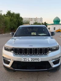‎ جيب كراند شيروكي كلين  4XE 2024 وارد امريكي 2.0   - كير و محرك كفالة...