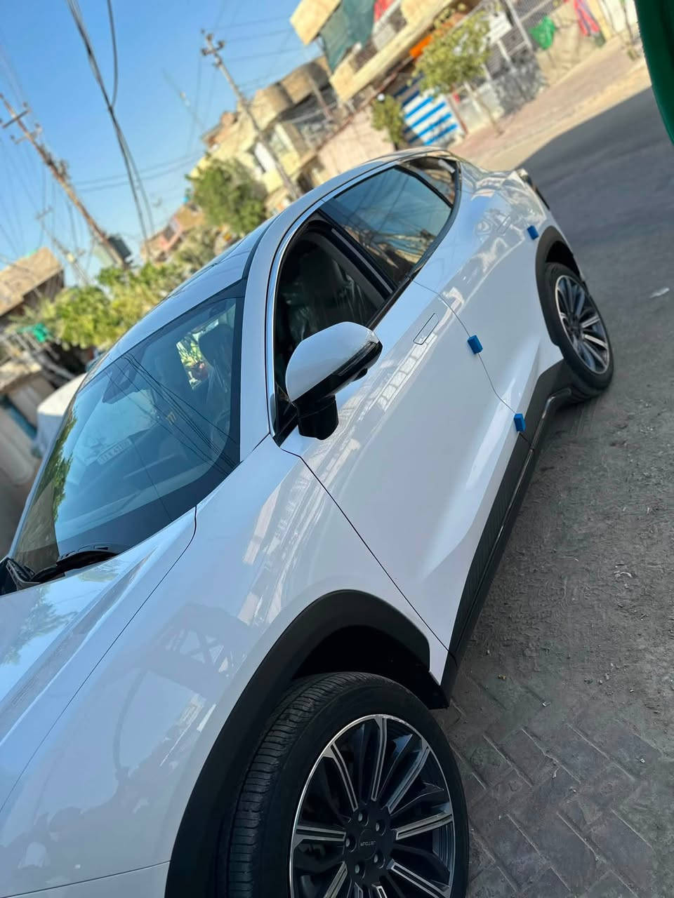 جيتور داشينك 2024
أعلى مواصفات الكجري 
بيها بارد صغار مبين سونار 
 العداد: 30 الف 
• محرك 1.6 Turbo اقتصادي وقوي
• دفع أمامي
• شاشة ضخمة متعددة الوظائف
• كاميرات محيطية 540°
• نظام ملاحة + بلوتوث + CarPlay
• فتحة سقف بانوراما واسعة
• كراسي جلد كهربائية + تبريد وتسخين
• نظام دخول وتشغيل بصمة
• رادار أمامي + حساسات + نظام الحفاظ على المسار
• إضاءات LED بالكامل
السعر 25.500مليون وبيها مجال بسيط 
بغداد الكريعات ‭‭‭‭‭***********
