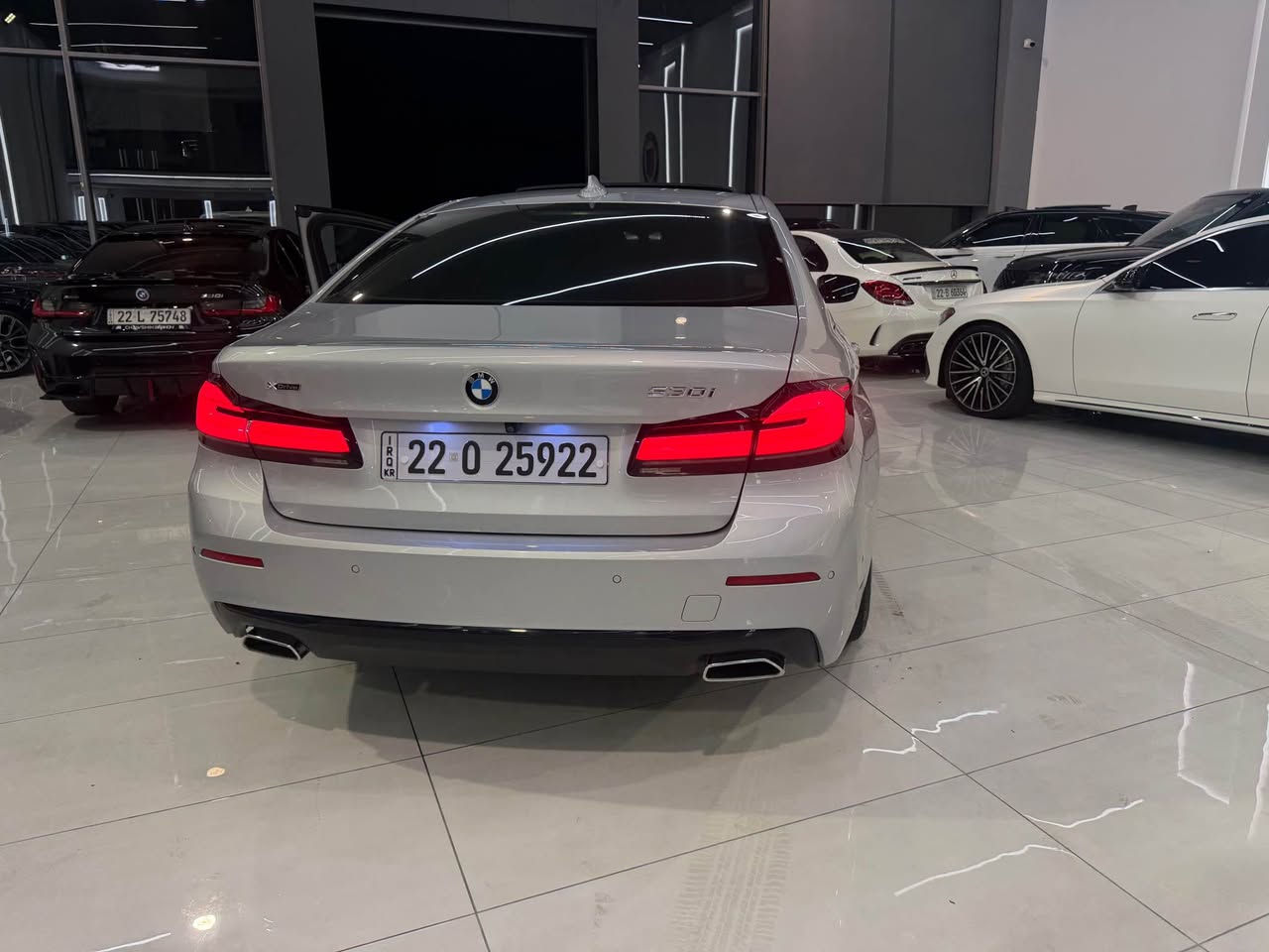 bmw xDrive 530i 
كلين تايتل موديل 2021 امريكي 4 سلندر مواصفات لاكجري 5 كامرات ماشيه 87 الف مايل سياره جداً نظيفة صفر مسج بسعر جداً مناسب 295 ورقه ، عنوان السياره اربيل سايدن المناره للاستفسار / ***********  / *********** أربيل, العراق

