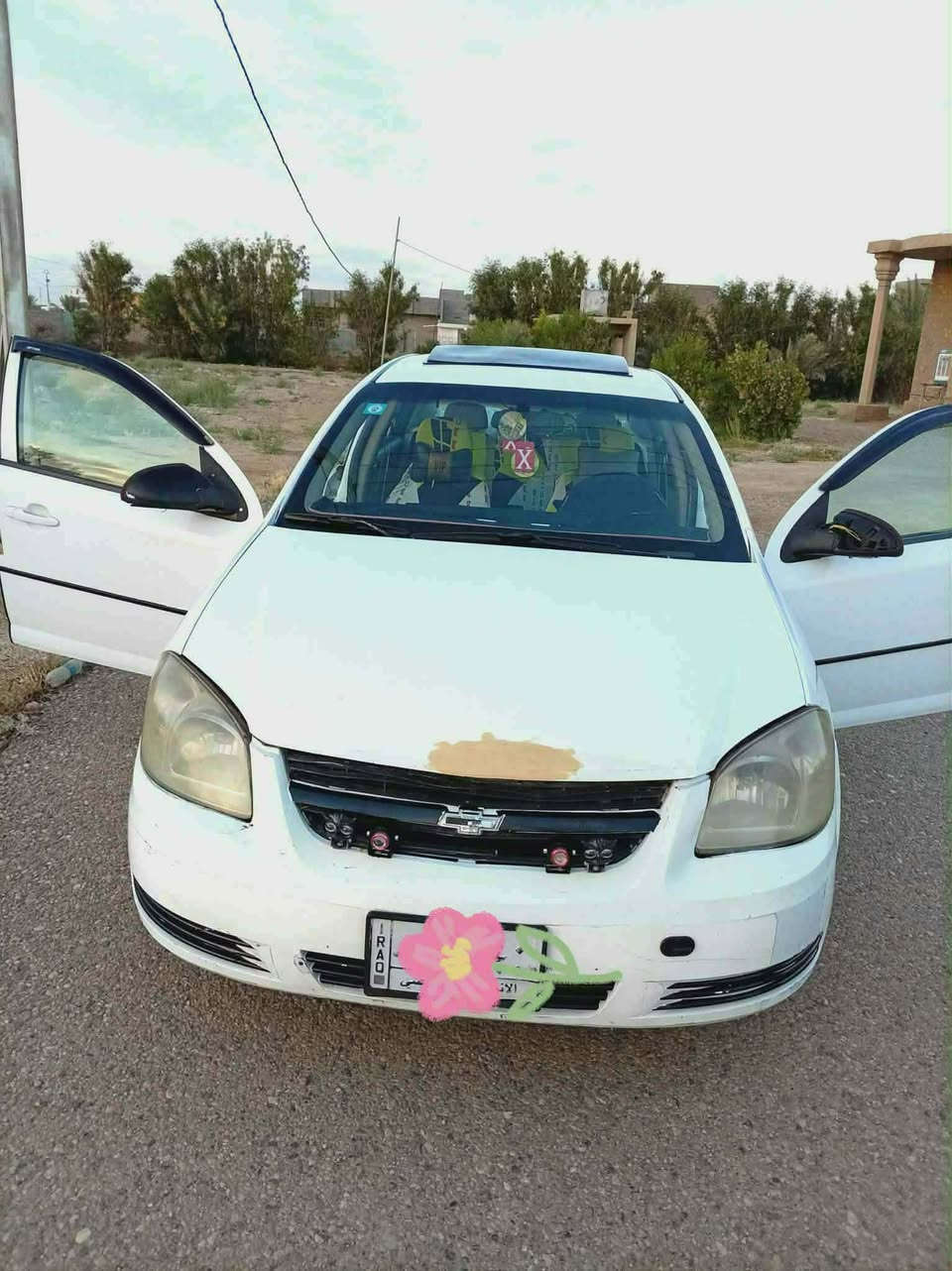 سلام عليكم سياره البيع موديل 9 شوفار كوبلن بس جاملق بيه خلفي السعر 50 وبيه مجال ***********
