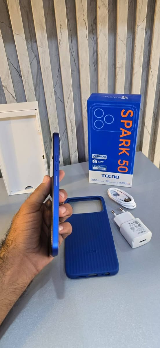 سبارك 50
SPARK 50 
     بسعر 285 الف

🔹 الذاكرة الاساسية 256GB 
🔷️ الذاكرة العشوائية 12GB 
🔷️ المعالج MediaTek Helio G81
🔷️ البطارية 7000mAh 
🔷️ كاميرا 50MP 
🔷 ️مقاومة ماء وغبار IP68/IP69

لمشاهدة جميع الموبايلات والإكسسوارات المتوفرة
ادخل على الهاشتاك👇🏼
#مركز_احمد_الخفاجي
للطلب والحجز مراسلتنا واتس اب 
***********
او التوصل دايركت 

#موبايلات_العراق #موبايلات_الحلة #موبايلات_بغداد  #احمد_للموبايلات #عروض_العراق #تكنولوجيا_العراق
#خط_كفو #زين_العراق
—————————————

 مركز أحمد الخفاجي للموبايلات

بابل – ناحية أبي غرق – شارع المركز
