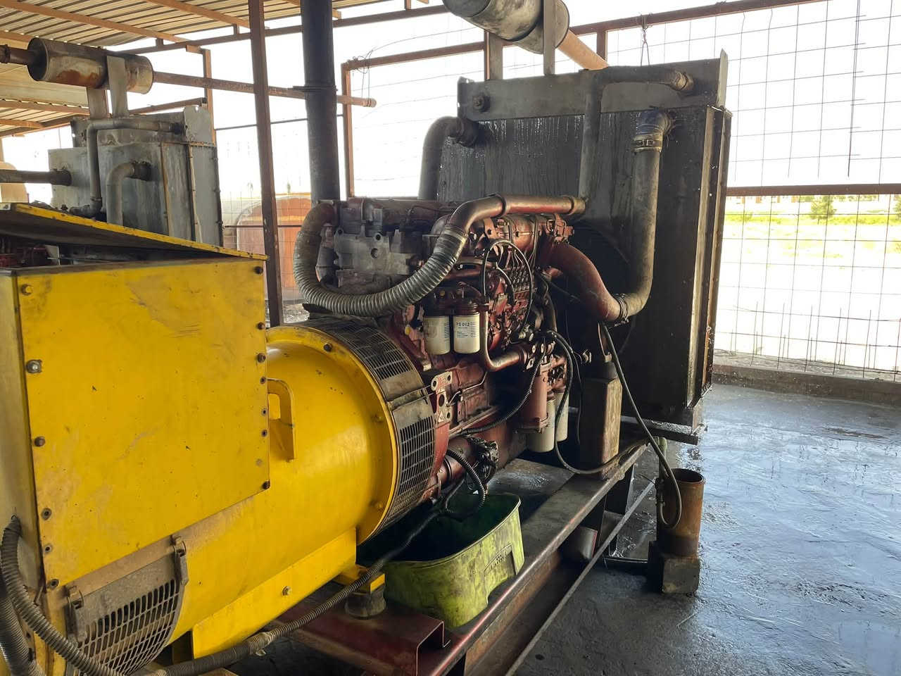 السلام عليكم مكينتين افيكو 137 راس توليد 350KVA
ثنينهن شغالات:

الاولى مكصوصة سايز 20 مستحقة تچفيت

الثانية ستندر بيها تبخير موضح بالفيديو 

عنواني الرمادي للتواصل على الرقم الاتي:

***********
