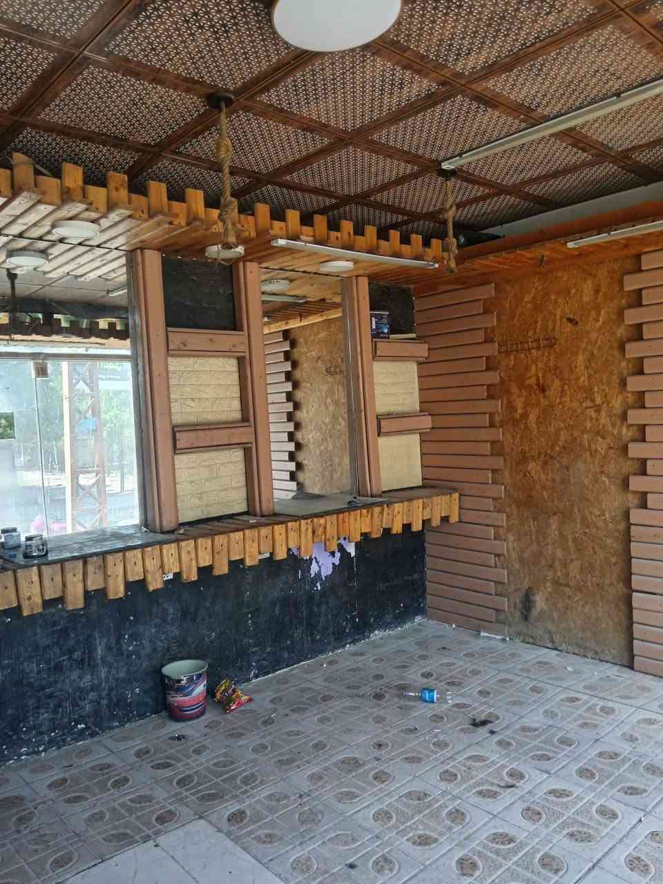 سلام عليكم ديكور حلاقة وجام خانه كلهن للبيع سعر مناسب عنواني نجف حي العسكري ***********
