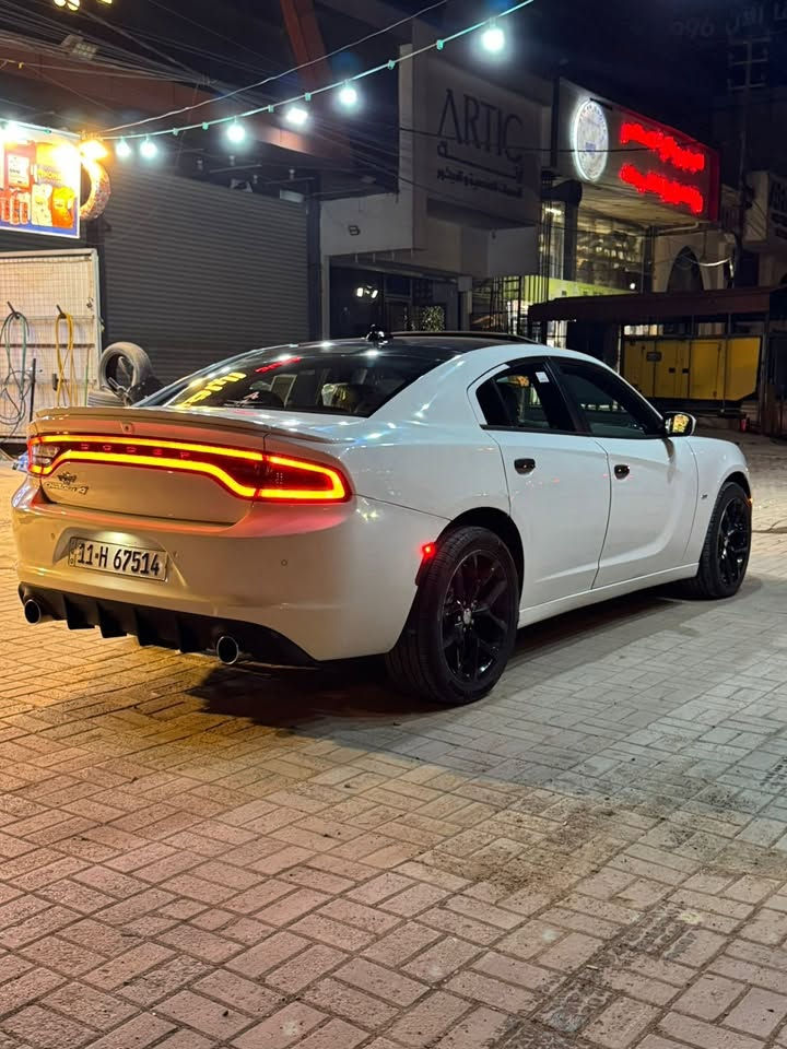 السلام عليكم
جارجر موديل 2018 sxt بلص فور ويل دفع رباعي وارد كندي (بيع فقط) فول مواصفات السياره بجمها كبس قماره سوده بلادي حادثها بابين عكس السايق وباب السايق بالعراق مستبدل بلاد مطابق 
-فتحه
-شاشه جبيره
-كشنات تدفئه تبريد امامي كشنات خلفي تدفئه
-كرسي السايق ترحيب وخزن ميموري 
-شفتات ستيرن
-سوبر تراك باك
-مري قلاب ع البك وتعتيم وهيتر
-حساسات تنبيه خلفي وجانبي
*ماشيه 104 الف ميل 

رايدها 192 وبيها مجال حك الجيه
مكاني بغداد بسمايه
***********
