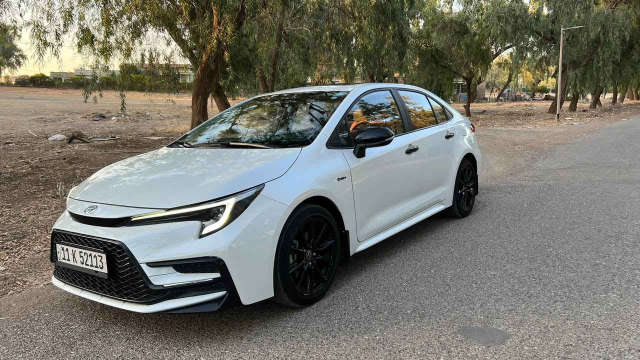 كورلا 2025  S بلاك ادشن
محرك 1800 هايبرد HEV✅
مري بلاك بلادي ويل بلاك كبير 

❇️محرك 1800 هايبرد شحن ذاتي 
❇️بصمه + دخول ذكي 
❇️هاندر بريك بصمه + اوتو هولد 
❇️سلايت 
❇️رادار امامي +كاميرا تحديد مسار
❇️سياقه آلية 
❇️تبريد قطعتين 
❇️تبريد بيانو شاشه 
❇️شاشه ابل كار بلي + كامره خلفيه دواره 
❇️مانع نزلاق + مود درايف +  ايفو مود 
❇️كيجات شاشه دجتل 
❇️10  ايرباك  
❇️مقاعد جلد لونين ماروني و اسود + مقعد السائق كهربائي 
❇️ويل بلاك حجم 17 
❇️حساس لايت كامل اوتو عالي ناصي اوتو + حساس ظغط اطار 
❇️تحكم سترين كامل فول 
❇️لايت زينون + لد صباحي + اشاره لد 
❇️كت اس بلادي 
❇️شاير مري 
❇️كتابات بلاك +مري بلاك + يدات بوب بلاك بلادي مو تغليف + ويل بلاك مو صبغ
كفالة عامة فقط دعامية الامامية صبغ
سعر ١٦٣ ورقة
***********
