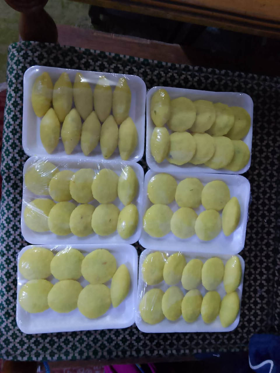 خبز بيت ابيض 5 بالف شعير4بالف الحجز قبل يوم
اشتغل كبب وبورك حسب الطلب 
دولمه جدر يكفي 4نفرات ب10
جدر يكفي 6نفرات ب15
للحجز واتساب فقط***********
