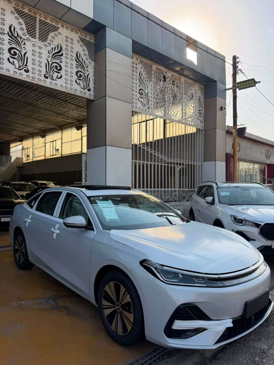 🔥 Geely Galaxy A7 موديل 2026 | الفل مواصفات
🔋 بطارية بمدى يصل إلى 150 كم بالشحنة الواحدة
⛽⚡ وباستخدام البنزين والكهرباء، المدى يوصل إلى 2800 كم

✨ أبرز المواصفات:
✅ كاميرات محيطية
✅ رادارات
✅ قوة 232 حصان
✅ عزم 264 نيوتن.متر
✅ تسارع من 0–100 كم/س بحوالي 7 ثواني
✅ مقاعد جلد بتحكم كهربائي
✅ تطعيمات Piano Black داخلية
✅ شاشة وسطية كبيرة
✅ عدادات ديجيتال
✅ تحكمات ستيرن
✅ جير تعليق 
✅ إضاءة LED خلفية متصلة
✅ حساسات خلفية

🟩السعر_الطلب في التعليقات سيأتي إليك مباشرة برسالة خاصة 

للاستفسار أو الحجز📞
***********
***********
***********
***********

العنوان 📍

بغداد معارض البياع شارع الوسط
