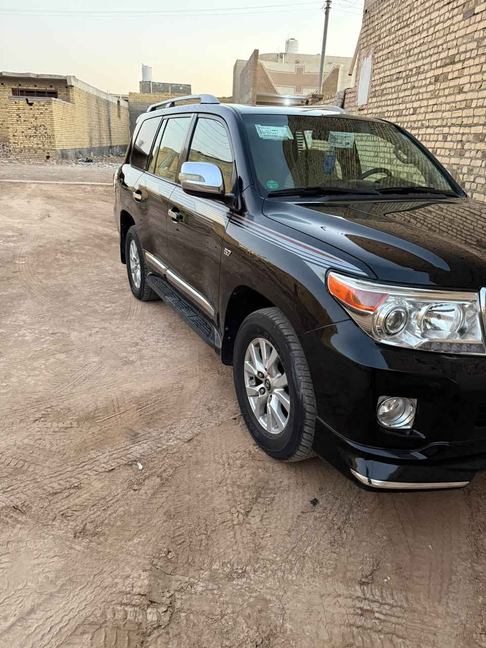 لسلام عليكم لاندكروزر GXRمحرك 8/4600للبيع موديل 2009 المكان ميسان العماره الشراء يتصل على هاذه الرقم ***********/***********
سعر السياره 245 وبيه مجال شئ بصيط  
رقم بغداد بسمي السياره مداور ثاني يوم سونار مرفق بالصور
