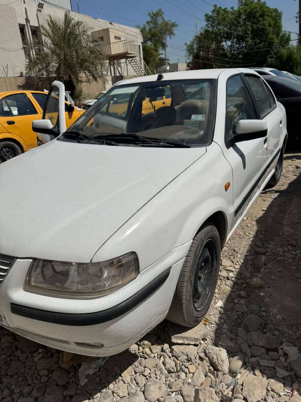 سلام عليكم سمند ٢٠١١ صبغ حزام جماليه  بسمي مشروع وطني سعرها ٣٨ وبيها مجال للشراي  الاتصال على رقم *********** بغداد
