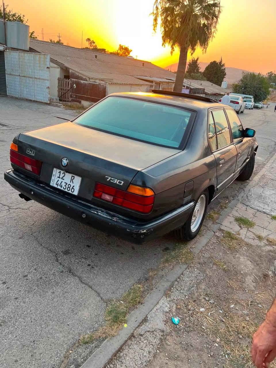 للبيع  
BMW
730i    V8
فول موصفات  لمتدد
محرك كبس وضع شركة برغي مامفتوح بيها
بدون صبغ بعدها وضع شركة سيارة كدام العين تحتاج صبغ 
تبريد ثلج قطعتين 
بردة خلفية كهربائية 
كابون  بانزين 
رقم نينوى بسمي 
هزة ورقم جديد 
طخم تاير جديد 
طخم امامي وخلفي جديد
طخم نوزل + بلكات جديد 
دبل ايربك 
كشنات جلد + كهرب فول 
سيارة تحتاج دوشمة كشنات فقط 
مكان السياره موصل 
السعر 55 وبيها مجال 
***********
