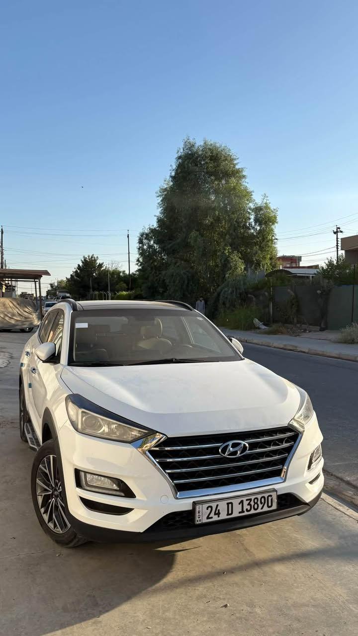 السلام عليكم 

توكسن ٢٠١٩ فول مواصفات
خليجي فول الفول 
سقف بانوراما 
كشنات جلد
كشنات كهرب
فول مواصفات معروفه مواصفات التوكسن
ماشي ٧٢ الف كيلو متر فقط
سياره جديده
بيها بارد بخشم البوند
صور السونار موجوده بالمنشور
مكاني موصل
***********
***********
