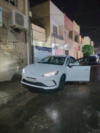 بي واي دي Seal5 2025 ماشيه 17 السياره مكفوله كفاله عامه داخل ابيض ثلاث...