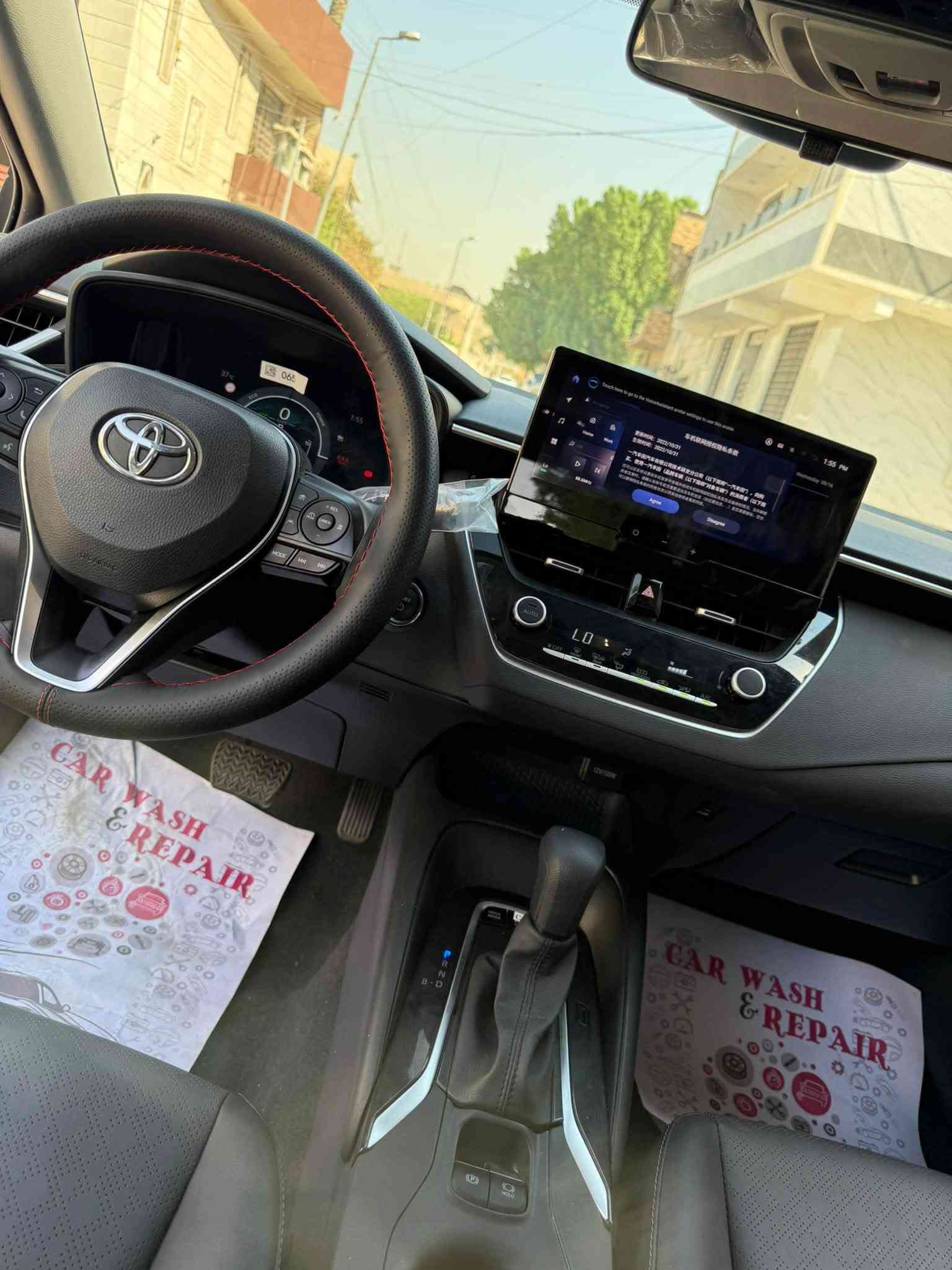 السلام عليكم
تويوتا كورلا 2025  هايبرد  شكل الخليجي مرقم بغداد الدولي الجديد  ماشيه 3 الاف كيلو فقط / بيها صبغ باب خلف السائق وتبديل باب السائق باصليه فتح زيرو وشويه بالجاملغ الامامي بدون حادث بدون دواخل 

المواصفات 

سلايد روف 

بصمه تشغيل وفتح الابواب 

داخل جلد اسود 

ويل كب 

لايت زينون / بك لايت لد 

رادار امامي 

تحديد مسار 

تبريد خلفي

السياره جديد وجاهزه ورايدها 150$ قفلها بيع فقط 

الاتصال ***********

بغداد / الوزيريه
