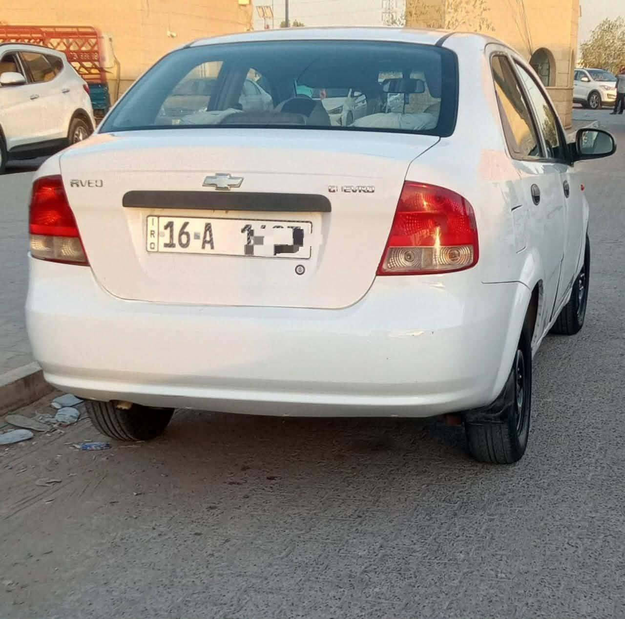 أفيو  ٢٠٠٦  گير ومكينة مكفولات  تبريد ثلج  گيرعادي مكينة نوع مفتوح
بدي بلادي سعر ٣٨ رقم الموبايل ***********
