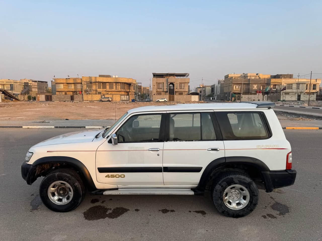 نيسان باترول سوبر سفاري 2002
مكينة 4500
السعر 100 و بيها مجال بيع مستعجل
السيارة كفالة مكينة و گير و رباعي و بديها بدون حادث او صبغ حدادية كاملة جدا نضيفة و جاهزة استخدام شخصي و ما طالعة صيد
رقم بغداد مشروع وطني سنوية لغاية 2030
مكاني البصرة *********** البصرة, العراق

