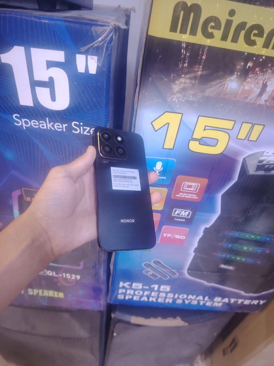 HONOR X8B
ذاكرة 256 رام 8+8
نضافه 100 كاميرا دمعه فول
مامفتوح شرط
الجهاز تجي تجيكو مامفتوح شرط
ويا شاحنه وكفر هديا فقط
سعر 290 بي مجال بسيط ماشراي اعبر
