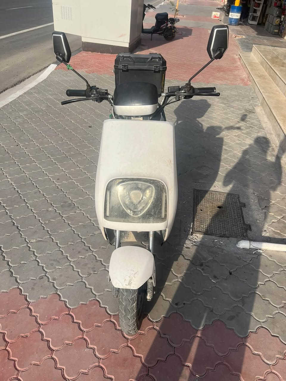 سلام عليكم مره خصت صاحب الكروب دراجه شحن لبيع نضيفه كفاله عامه وتوه مبدله بطاريات جددد حلوه ونضيفه يرادله بس غسل مكلف بنشر هاذ رقم صاحب دراجه السعر ب 500 وبيه مجال حك جيه ***********

نص مكتوب في الصور:
- *********** معرض الياباني