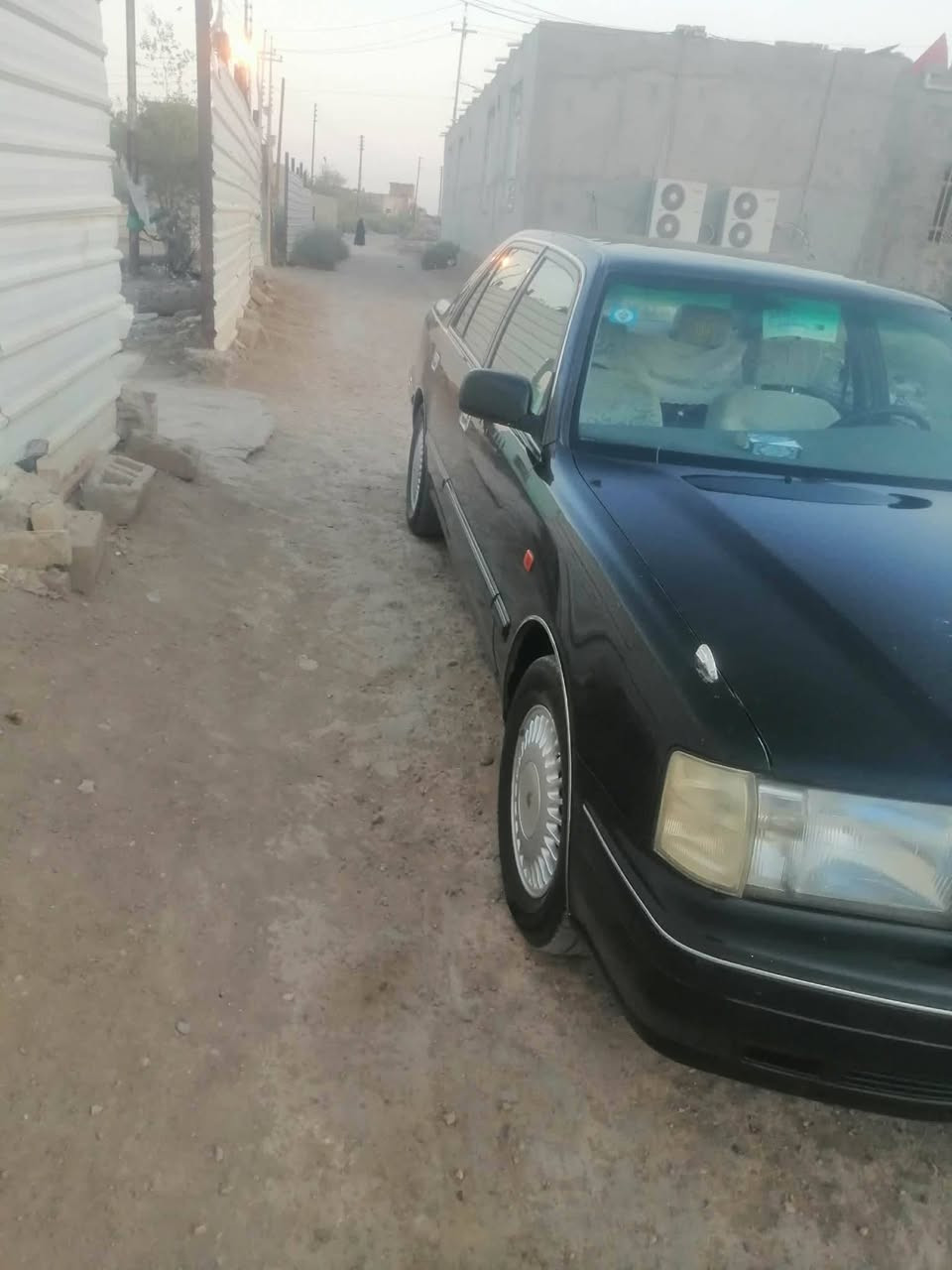 موديل ٢٠٠٠  كفاله عامه
تحويل ثاني يوم  ٨٧ وبيه مجال
***********
