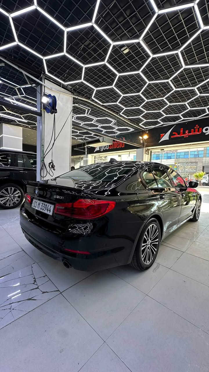 Bmw 530i 2020
واردخليجي وكالة العروش ماشية 100 الف كيلن
السياره فول مواصفات ١/١ محرك 4 سلندر  
سلايد
فول رادارات تحكمات سترين  
كشن حظن كهرباء حزام امان خزن كهرباء 
الكشان جلد كهرباء خزن ميموري كشن السايق والسكن 
اناره محيطيه داخليه متغيره 
كامرة خلفية + حساسات 
اوتوباارك اوتوهولد 
هاند بريك بصمه
مري شفط قلابه
داخل مشمشي
السياره جديده اي مسج اي نقص مابيها 
26.500$ 
السيارة احلى من صور 
***********
