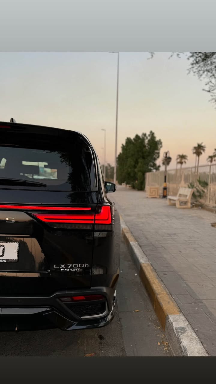 للبيع او المرواس Lexus F1 Sport LX700 
موديل 2025 ضمان شركه سازز مغلفه PPF 
ماشيه 15,000 km بعدها اخت الزيرو ... ✨

مواصفات 1/1 
بصمه 
سلايد 
جكات 
بيبان شفط 
جنطه شفط
جلد كهرباء 
عدد شاشات 3
عدد كامرات 5 
نقطه توقف ذاتي
رادارات امامي خلفي
شاشه لمس تحكم 
تحكمات ستيرن 
داتا شو عرض 
الى اخر معروفه ال F1 
-------------------------------------
📍موقع سياره بغداد ترهم بيع اومرواس سعر 
مناسب جدا بيها ملاحضات بسيطه اتصل وتدلل 
الهاتف : ***********
