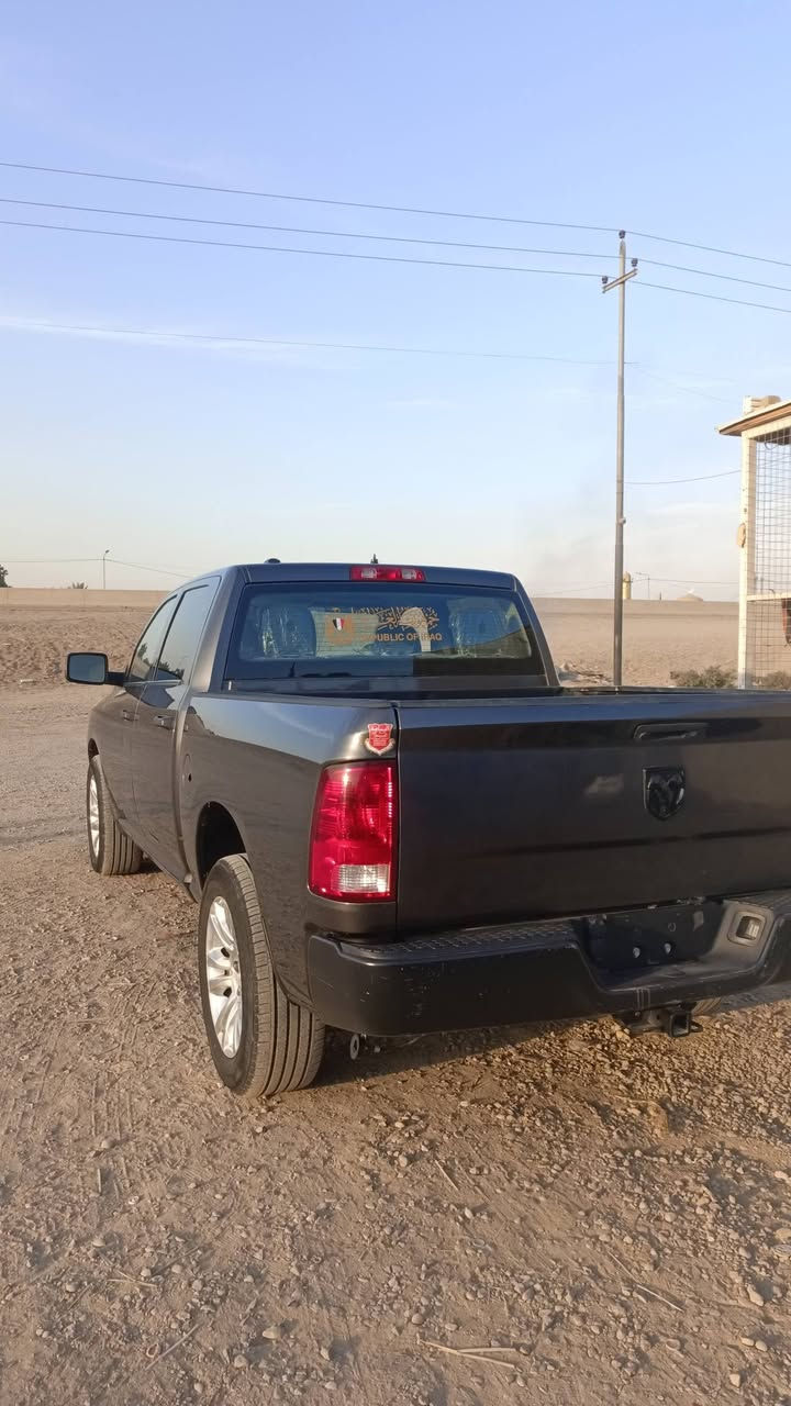 سلام عليكم للبيع او لمراوس دوج رام 2023
8سلندر باب طويل بدي قصير 
4×4
رقم بغداد ماشيه 48الف 
رقم الهاتف ***********
