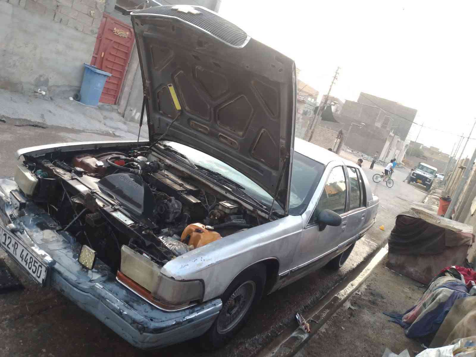 السلام عليكم سيارة بيوك موديل ٩٢ رقم انكليزي نينوى هزة جديدة مشروع وطني كير ومكينه خير من الله للبيع السيارة بأسمنه تحويل ثاني يوم اني مكلف بالنشر العنوان بغداد السعر ١٨ ورقه وبيها مجال حك الجيه رقم صاحب السيارة ***********

