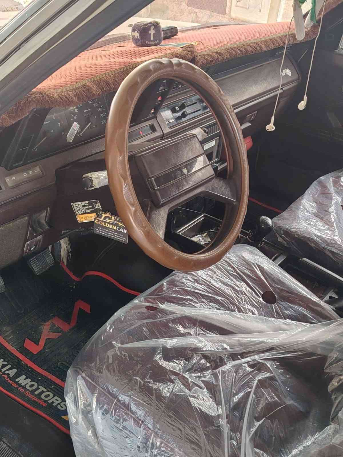 السلام عليكم اللبيع سوبر 1984السياره جاهزه من كلشي واي نقص مابيها 
مكلف بنشر والسعر على هاذه الرقم ***********
