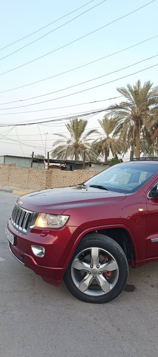 السلام عليكم .. مرااااوووس فقط دورنكو 2018/2019 
جيب لاريدو 2013 خليجي السياره .. فول 
فتحه ماوس 
تحكم مري 
كشنات كهرباء 
حساسات 
زراك لايت 
فور ويل .. وضعيات قياده ..
فول تحكم 
داخل بيج 
شاشه تدعم ابل كار بلي + كامره دواره 
منظومه زنون بجم كامل كشافات ومازدات عالي ناصي
ويل اوفر لاند .. 
سياره نظيفه جديده وعليها ادامه شامله ..
حداده عامه كامله .. ١٦ بوشه خلفي .. وامامي كامل طبلات اعلى واسفل 
زوج دبلات امامي زوج خلفي .. تخم كامل 
كاردن شيالاته وكوبلناته كله تبديل جديد  
زيت وفلتر الكير مبدل جديد + اكسل 
زيوت وفلاتر المكينه بالكامل .. ومنظف اويل بم والكيس والمكينه فلاش وتبديل زيت كل ٣٠٠٠ الى ٤٠٠٠ كم .. 
راديتر  جديد + واتر بم + فلسان المكينه كلهن جديد ادامه منظومه كامله + ميي زيتي .. 
مروحه جديده + ولف ..  برمجه ع ٩٧ تفتح مروحه انسى موضوع حماوه .. 
تخم بلكات جديد چامبيون اصلي ..
ثروتل + دكشن حار + بارد تنظيف 
+ ولفات .. واشرات وچبن المكينه كله مبدل 
فور ويل فاصل الكاردن مسويها تو ويل .. وكاردنها موجود 
سياره كلشي مبدل بيها جديد .. وعندي صور وفديوات الصيانه كامله ..  وشرط السونار .. سياره خشم جاملغ الصدر بي سحب كارت تريد تعتبره ربع جاملغ نص جاملغ جاملغ كامل .. بكيفك .. ابيعلك قطعه ربعها رش .. 
ماشيه ١٧٠ كم حقيقي شرط الفحص ... وتدك جرص ع ١٢٠ كم/س 
رايد مراوس  بدورنكو  ١٨/١٩ ..  يفضل محور بساتم ١٤ 
 التغيير رغبه لا اكثر .. 
سياره مال جناي ومعتني بيها ونظيفه 
رقم بغداد دولي باسمي تحويل  مباشر .. 
للاستفسار 
***********  
........ فقط مراوس ........
