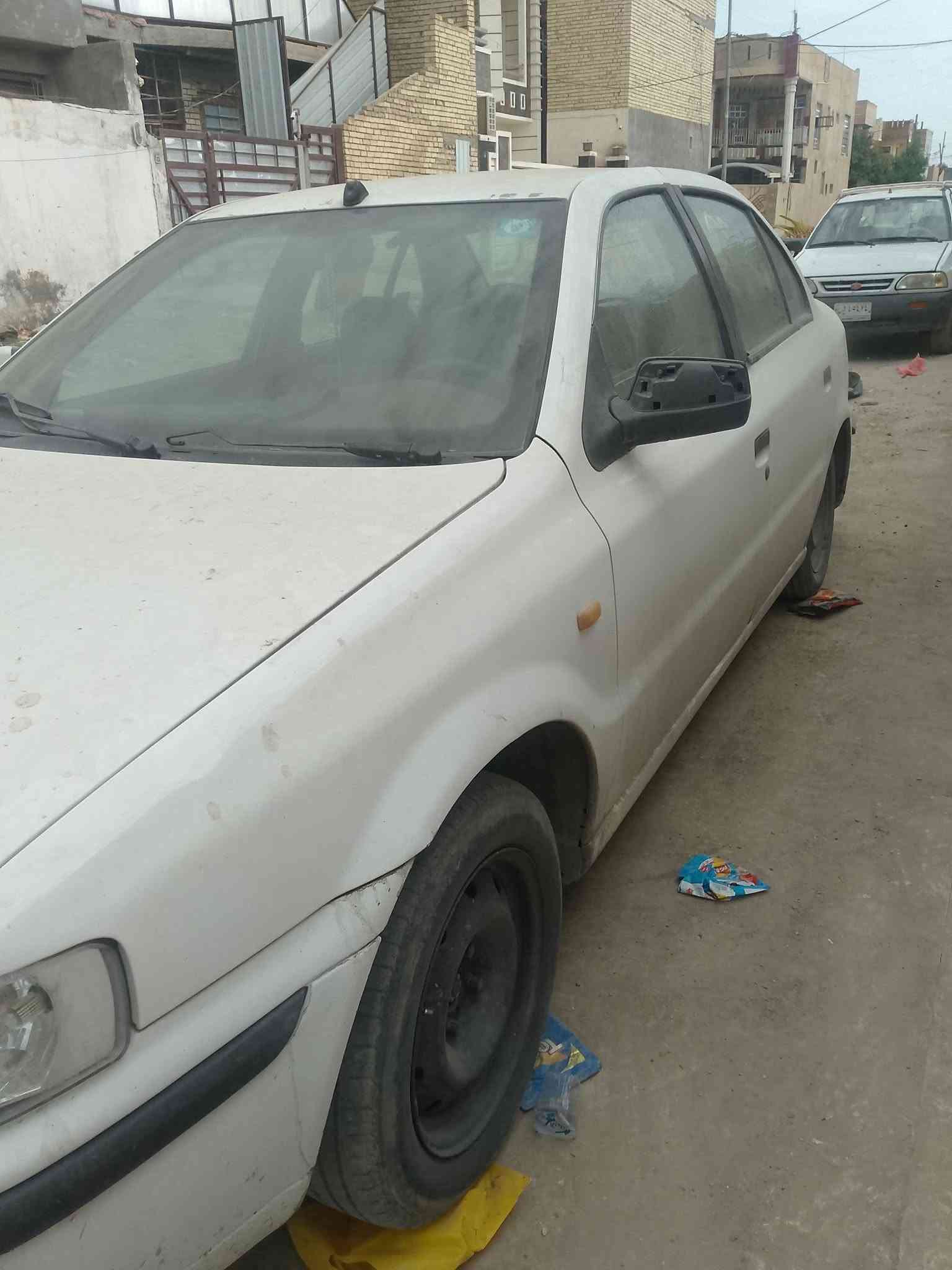 سمند ٢٠١١ خصوصي للبيع بيها صبغ بدون ضربه السيارة طافية  سلفه مفلش متروكة للبيع ٢٥ ورقه حلوة سياره بيها طخه موضحه ملكطه خياسات ابيع كوم حديد هالموجود تأخذها بكرين تجي تعرف شغلها ماعرف صدر جديد امامي خلفي مشط جديد تخم بوربرنات بريك جديد بس شغلها جاهز الباقي تبريد ثلج حماوة مابيها مكان سيارة ابو غريب زيتون رقم تواصل ***********
