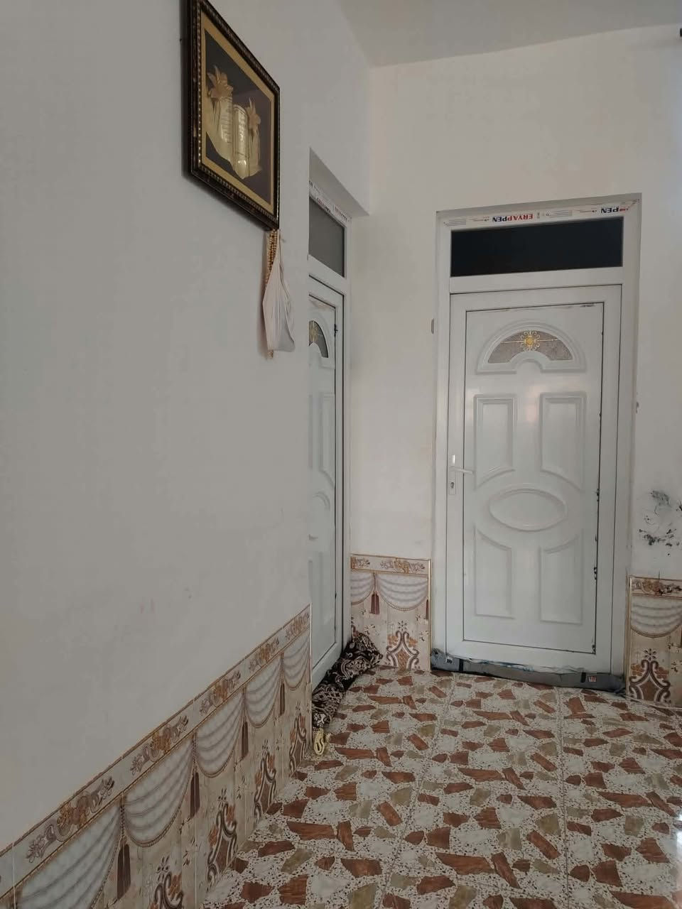 دار سكن للبيع في بني داهر
قرب ملعب بني داهر الفوك بديرة الحجر الصحي
موضح بصور مساحه 1200 ماشيه معامله طابوو
السعر 65 مليون وبي مجال بسيط
الاستفسار التواصل على الصفحه او الرقم
***********
