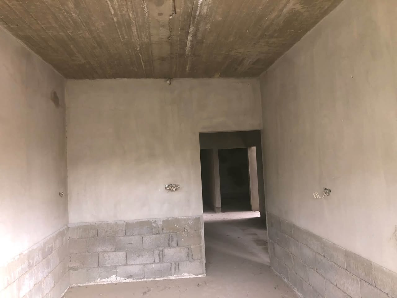 الموصل بليمن • ١٥٠م • ٢ غرف