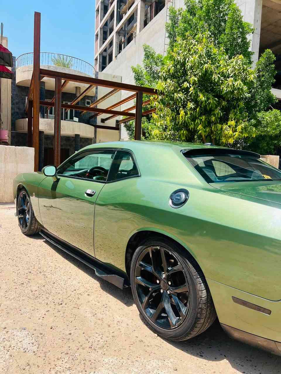 🚗 دوج جالنجر 2019 - للبيع أو للمراوس بأقل قيمة! 🔥
📌 المواصفات والتفاصيل:
 النوع: دوج جالنجر (Dodge Challenger)
 الموديل: 2019 ماشيه 67 ميل 
 اللون: زيتوني مميز 🟢✨
 الرقم: أربيل 📜
 المكان: بابل 📍 (ومتواجد بغداد حسب العمل 🚘)
⚙️ حالة السيارة والفحص:
 ⚙️ الكير والمحرك والمكينة: مكفولات كفالة تامة!
 💥 الحادث (أمريكا): جاملغ السايق وشوية من البنيد.
 🔨 بال (العراق): بارد فقط بالجاملغ وموجود على حطيته واضح بالصور.
 📄 السونار: موجود ومرفق بالصور، والفحص وين ما تحب!
 السعر: 168 ورقة وبيه مجال بسيط للشراي 🤝
 المراوس: يرهم مراوس بسيارة أقل منها قيمة (أدور فرق حسب القناعة) 🔄
📞 للتواصل والاستفسار:
📲 واتساب / اتصال: ***********
