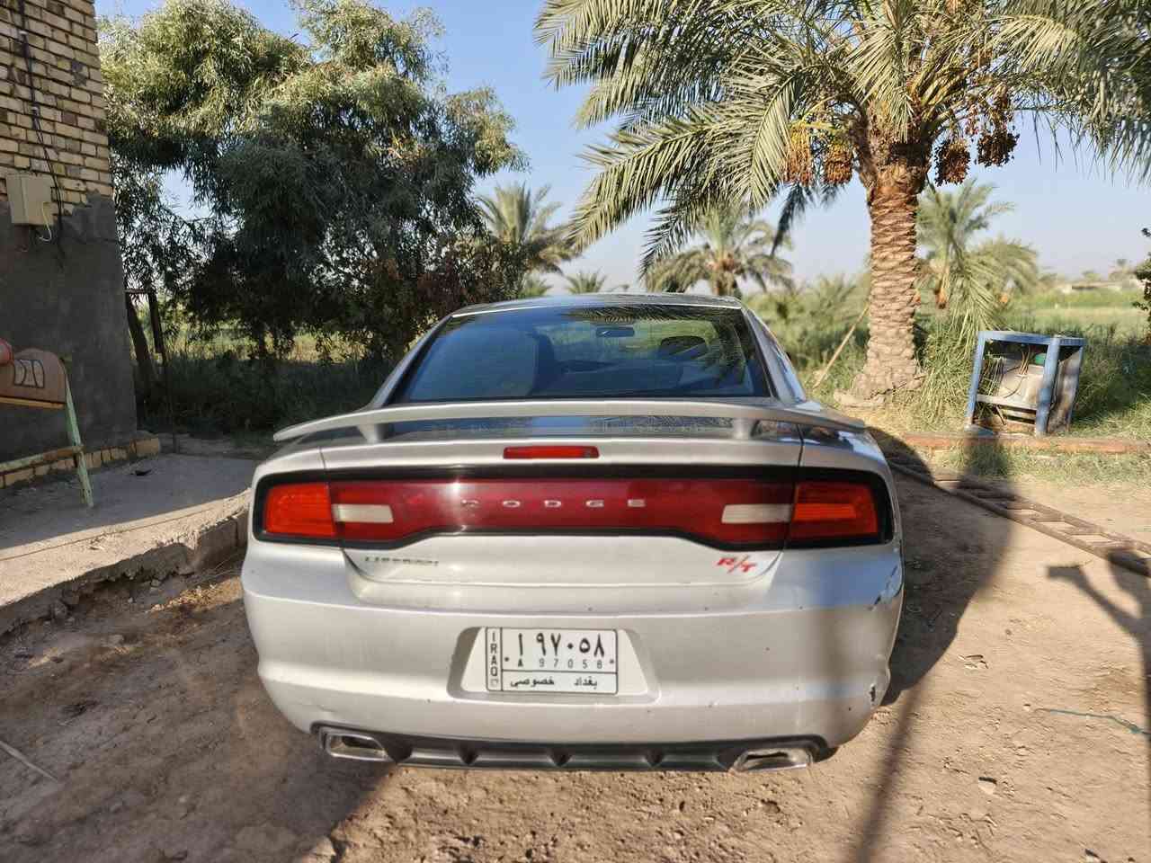 ترهم مراوس حسب القناعه 
ترهم تنطي مقدمه والباقي نتفق علي 

جارجر موديل 2012
رقم بغداد 
محرك 3.6 سته سلندر
گر ومحرك واكسل كفاله 
حداديه وتخم تاير 
تبريد ثلج 
منضومه زنون جديده 
زوج لايت جديد 
سياره جاهزه للاخير 
مكاني ناصرية قضاء الرفاعي 
***********
