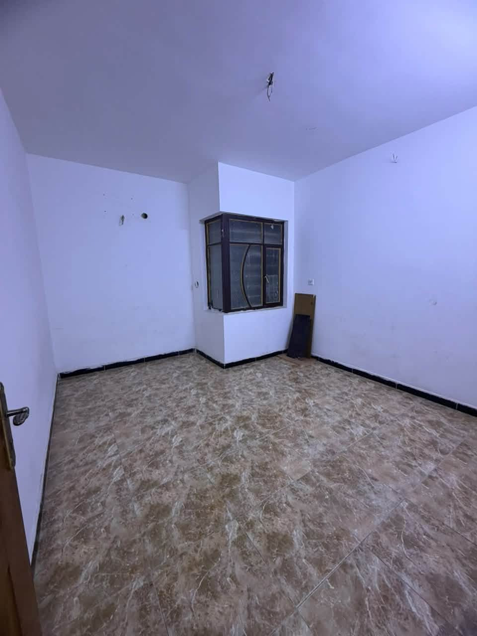 للإيجار • لا تفاصيل
