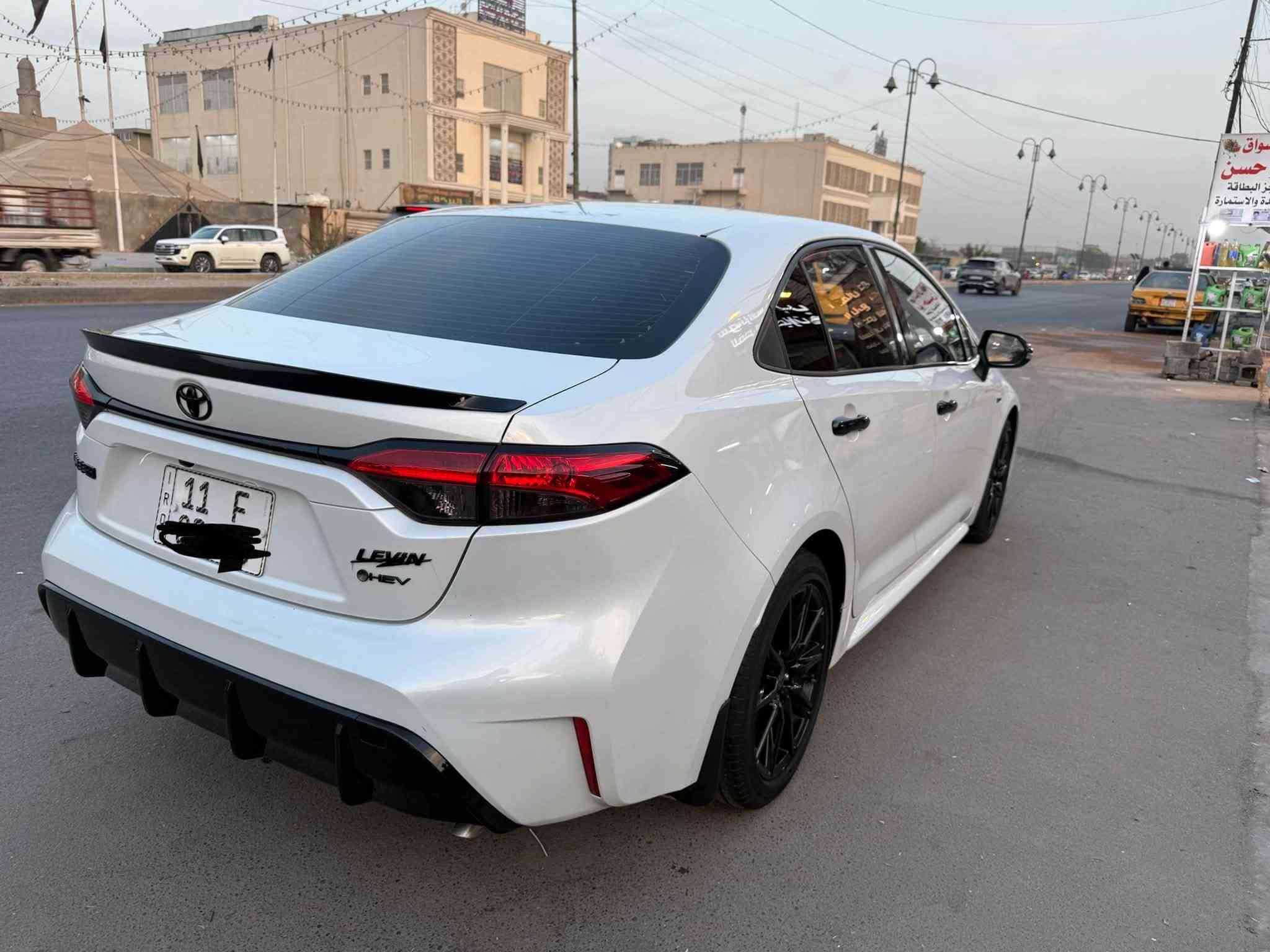 كورلا هايبرد S • مكفولة • ماشيه ٢٥ الف