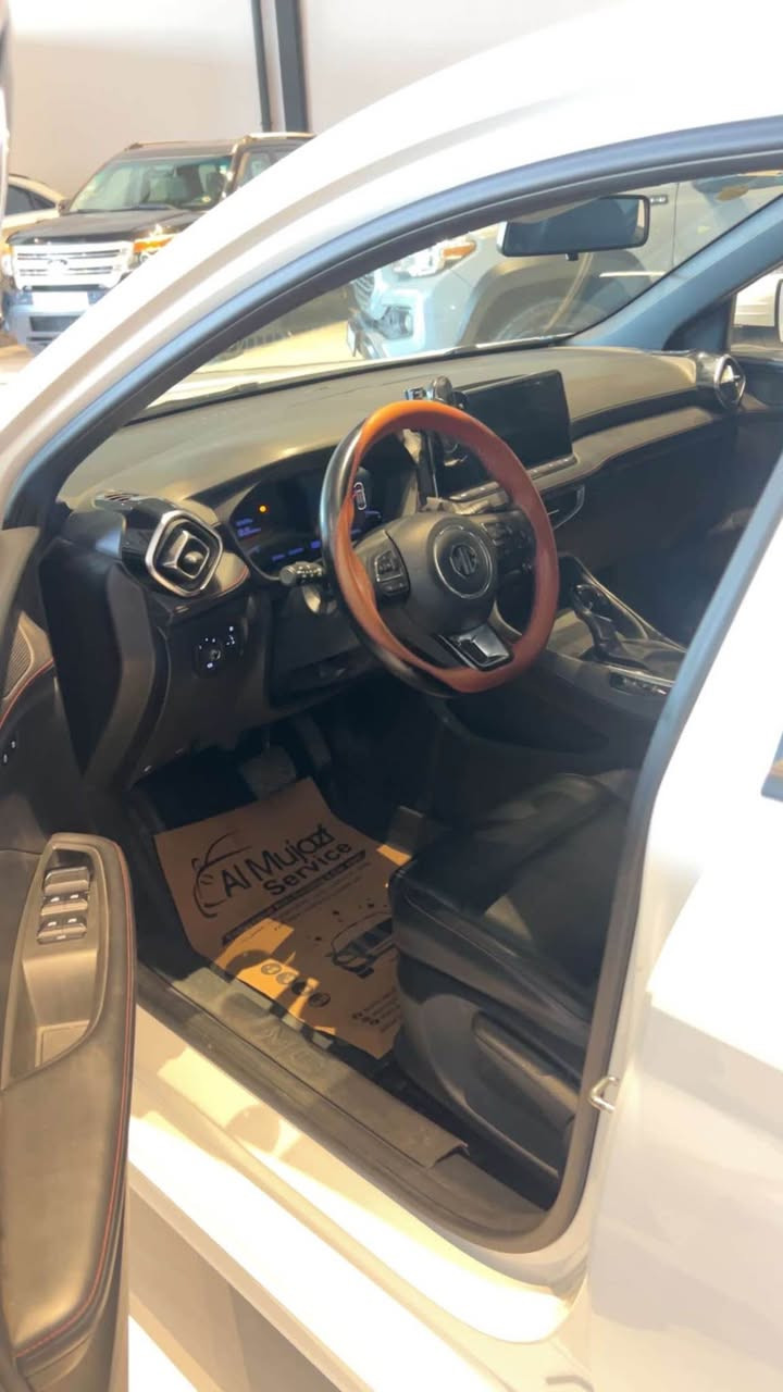 MG GT 2025 كلین
٢٥ هەزار ڕۆشتووە بێ بۆیاخ و كارت و سارد و تەعدیلە تەنها و تەنها ٢ قەڵەمكاری بچوكی هەیە لە دەعامی پێشەوە و دواوە بەقەد پەنجە توتەیەك ئەبێت شایەنی باس نیە 
سەیارەكە زۆر پاكە و ماڵی دۆستە 
*********** السليمانية, العراق

