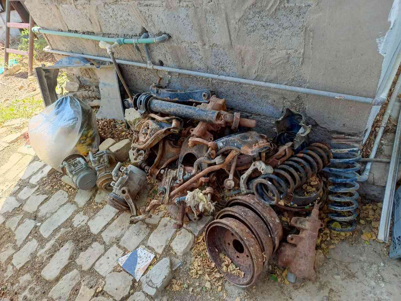 السلام عليكم
غراض سوبر ١٩٨٥ ابواب +ابطاين + دواخل + غراض صدر + ترايش خارجية بأنواعها . ابيعهن شلع والسعر مليون قفل وخادم للطيبين. غير متواجد عل الفيس ***********
