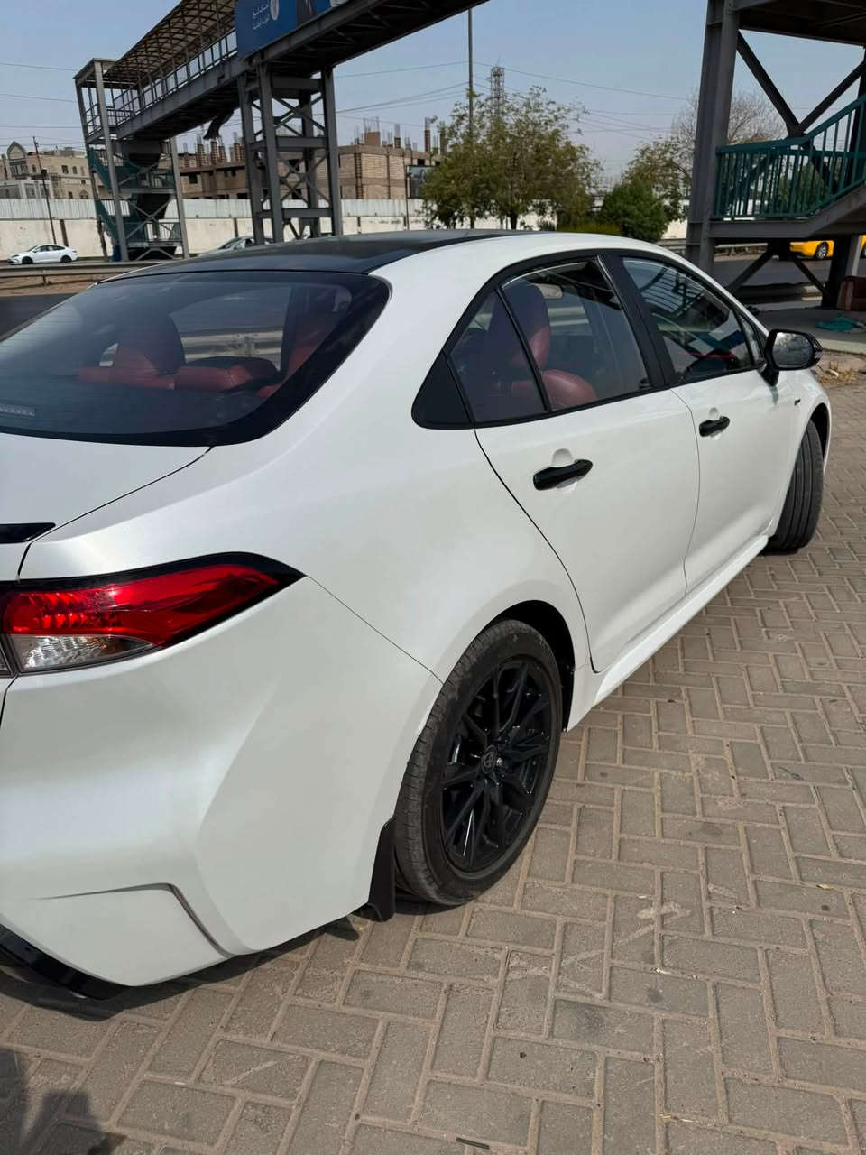 🚗 كورلا 2025 S بلاك ادشن – هايبرد رياضي فاخر
تصميم أنيق بلمسة رياضية، أداء اقتصادي، وتجهيزات متكاملة… الخيار المثالي للباحثين عن الفخامة والاعتمادية 🔥

✨ المواصفات:

 • محرك 1800 سي سي هايبرد اقتصادي

 • فتحة سقف سلايت

 • نظام رادار متطور

 • كرسي كهرباء

 • مقاعد جلد رياضية لون احمر

 • عجلات قياس 17 إنش لون بلاك

 • باقي المواصفات الكاملة معروفة من تويوتا

رقم بغداد

السياره ماشيه 19 الف بعده ع وضع الشركه جديده ومكفوله كفاله عامه ومغلف الدعاميه والبنيد والقماره فابلون اصلي يحافظ عليه من الخدوش

السعر  24900

العنوان بغداد حي تونس

*********** هاتف
