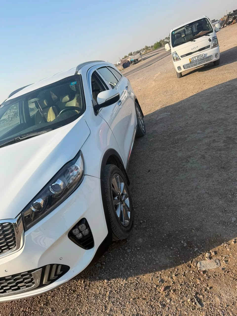 سلام عليكم سورنتو موديل ١٨ رقم بغداد بيها جاملغ وشويه من البنيد رقم بغداد مكان سياره اليوسفيه ***********
