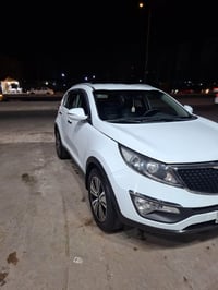 كيا سبورتج 2015   السياره مكفوله كفاله عامه  رقم بغداد   محرك 2000 gdi...