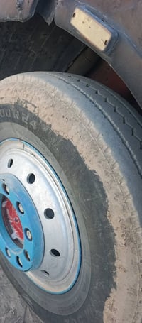 عندي ثلاث زواج 24 صاج مراوس تاير 22 على 13 شوبلس هذا رقمي 07816658870