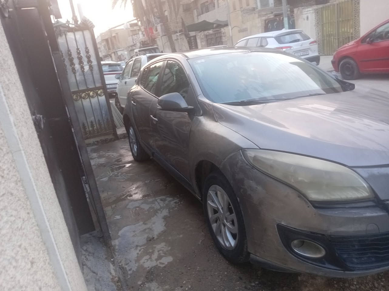 رينو ميكان موديل 2013 بيه جاملغ امامي السعر 39مكان السياره بغداد حي الجهاد رقم السياره مثنى مشروع وطني السياره كامله من كل شي بس المحرك 65٪ السنويه الغاية 2028 للتوصل(***********)
